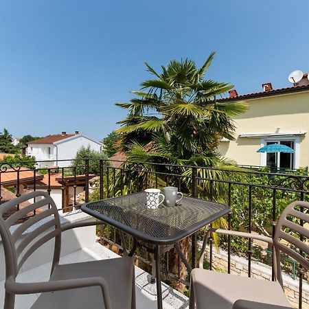 Villa Hope - Apartments With Shared Pool Porec Ruang foto