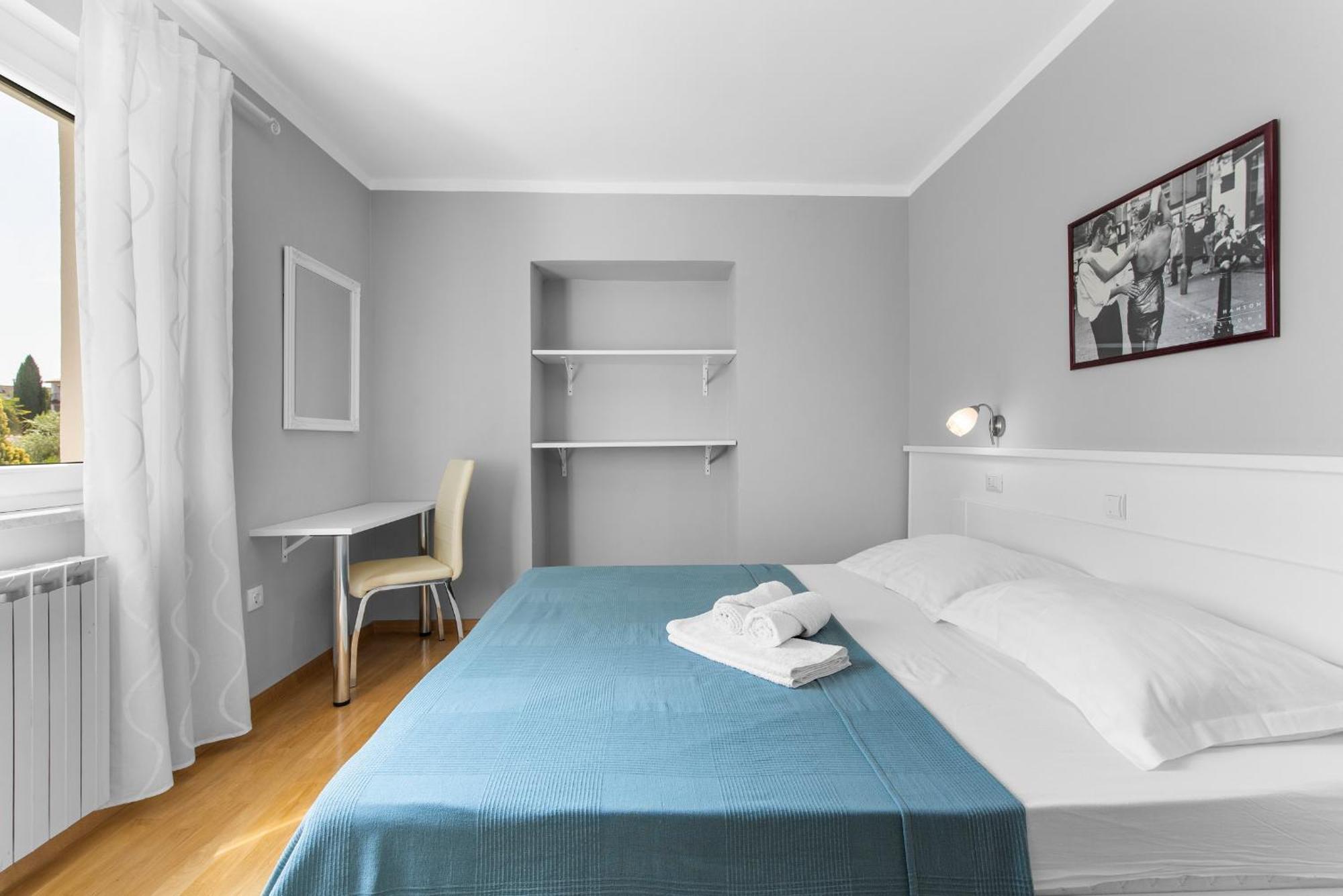 Villa Hope - Apartments With Shared Pool Porec Ruang foto