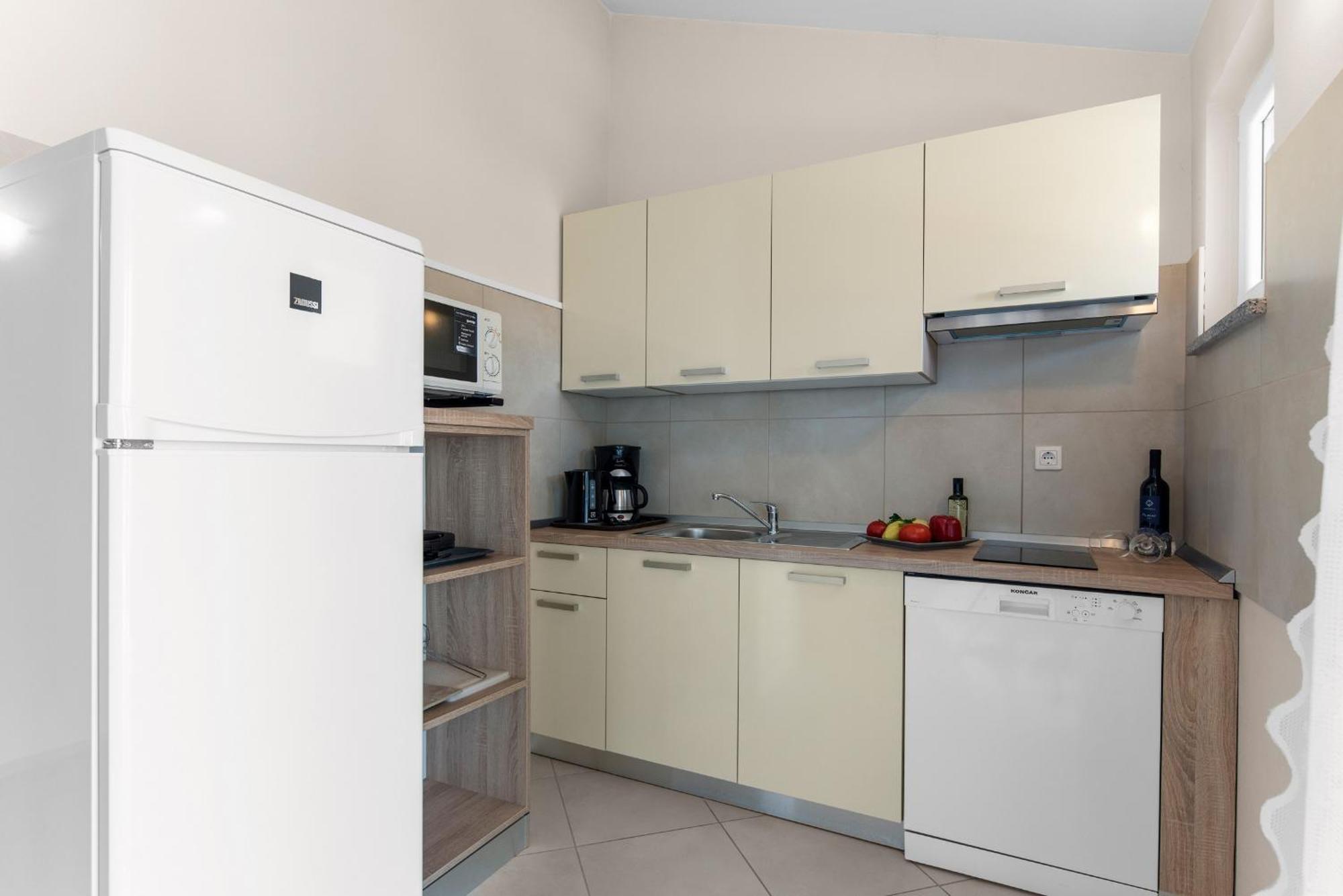 Villa Hope - Apartments With Shared Pool Porec Ruang foto