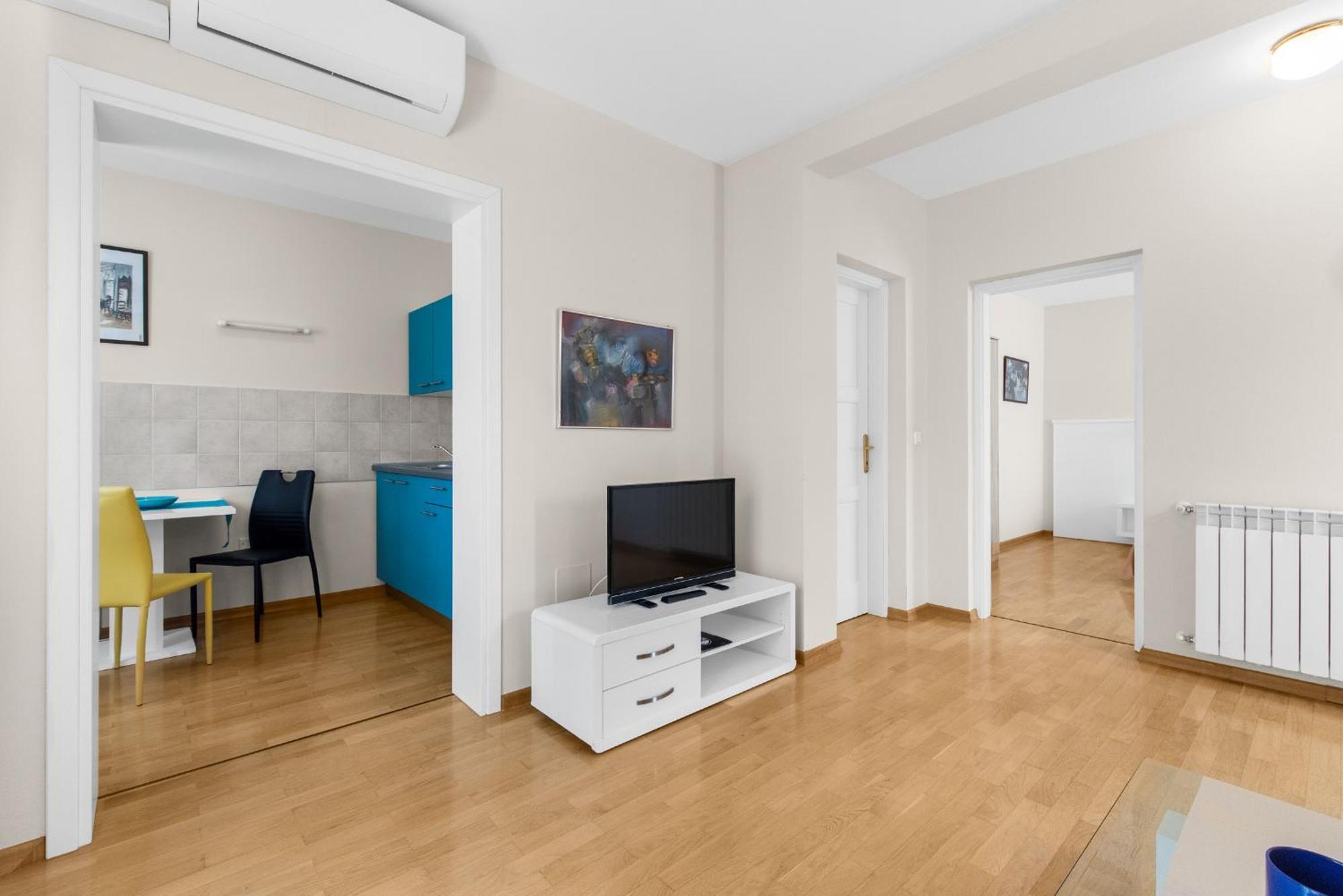 Villa Hope - Apartments With Shared Pool Porec Ruang foto
