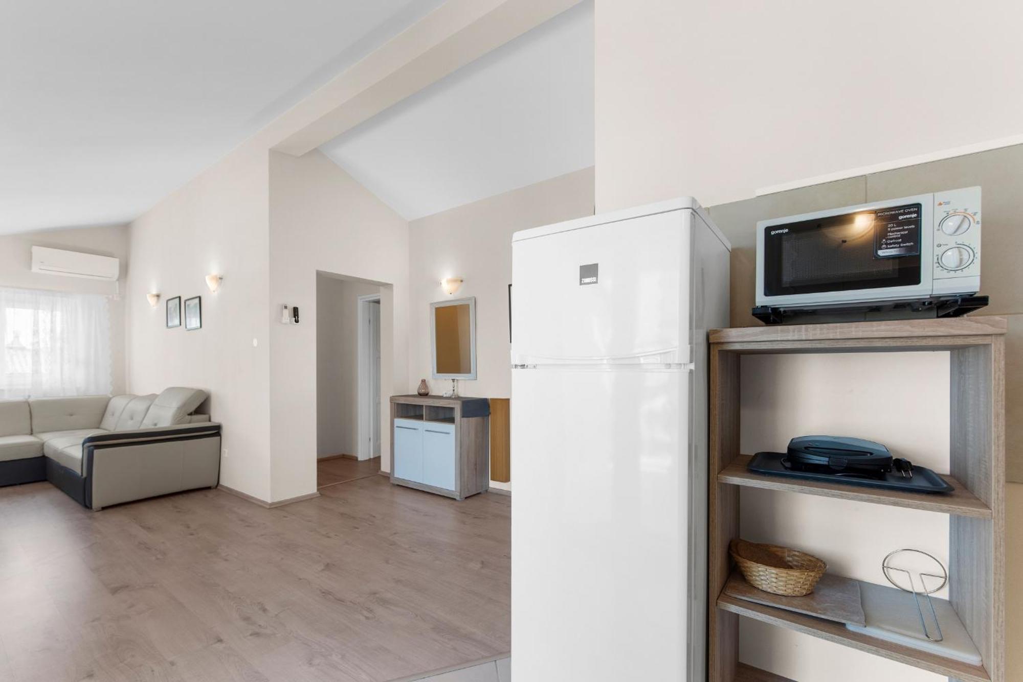 Villa Hope - Apartments With Shared Pool Porec Ruang foto
