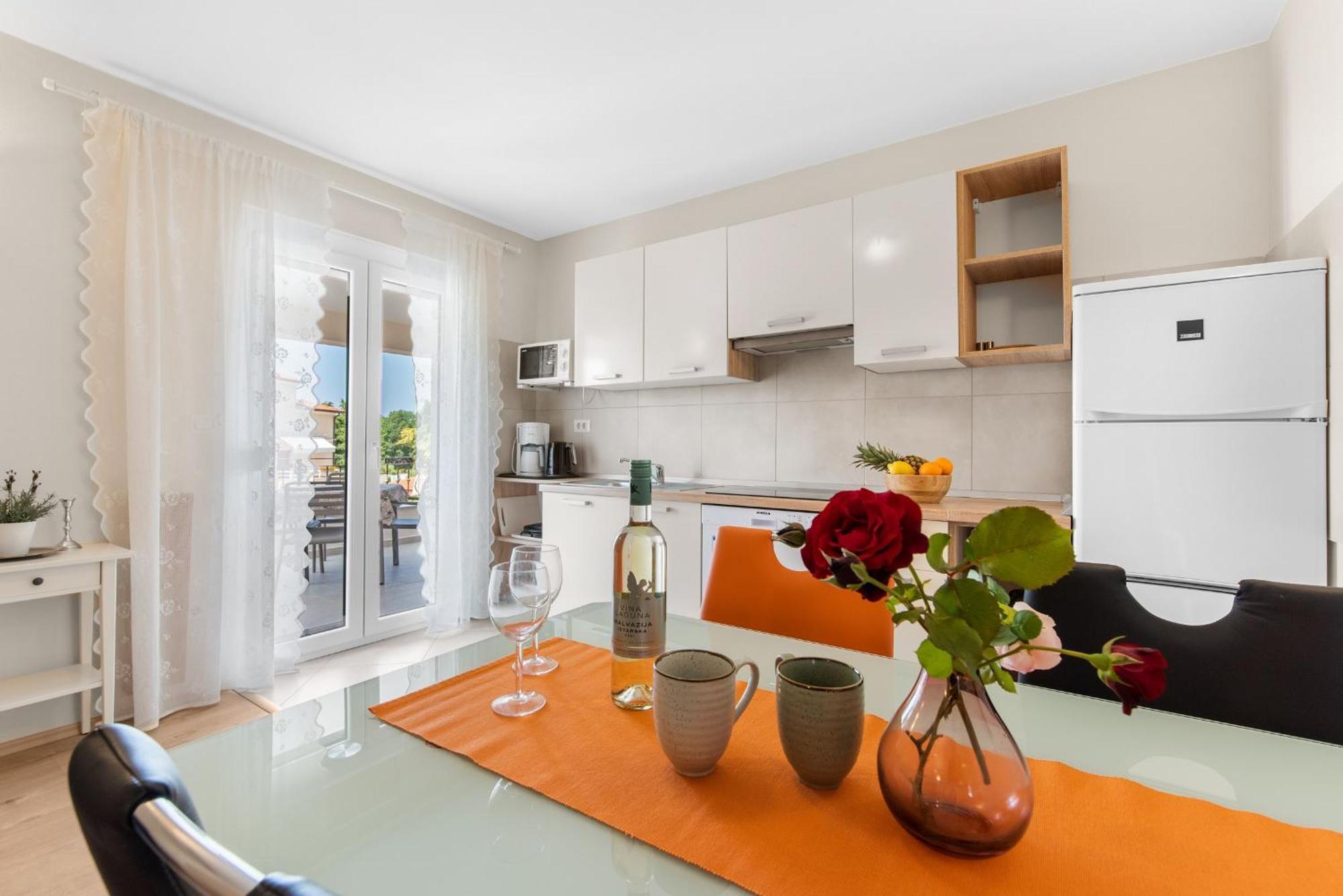 Villa Hope - Apartments With Shared Pool Porec Ruang foto
