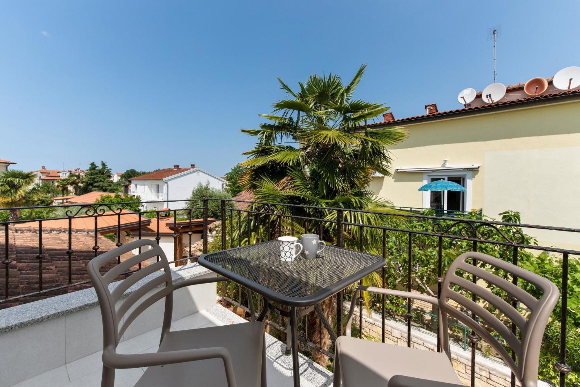 Villa Hope - Apartments With Shared Pool Porec Ruang foto