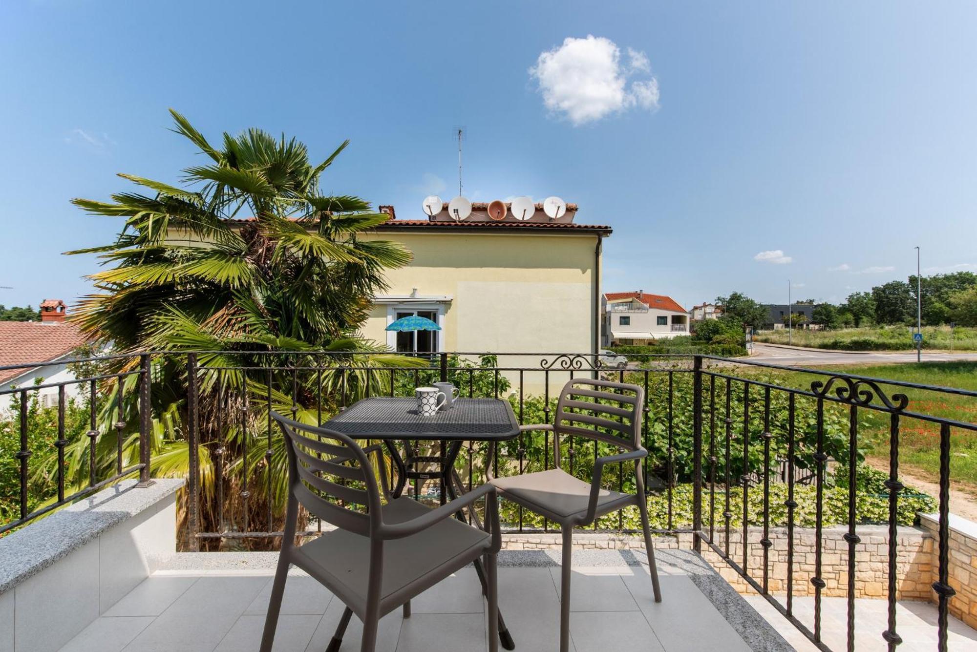 Villa Hope - Apartments With Shared Pool Porec Ruang foto